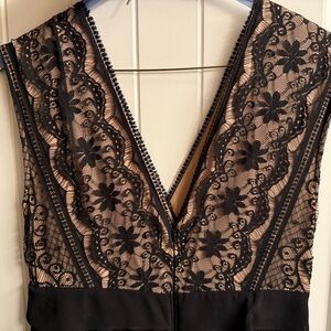 Adrianna Papell evening gown size 8